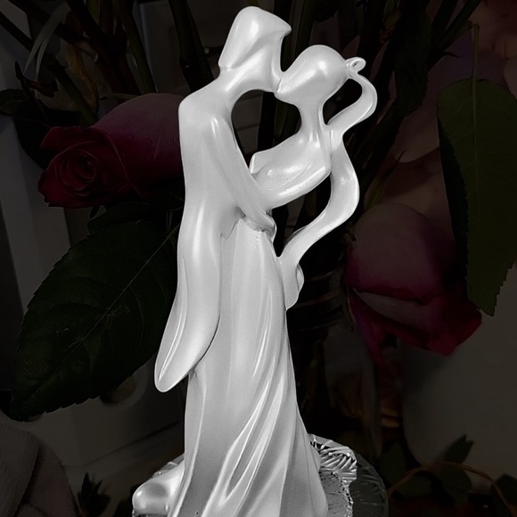 🦋Vintage Cake Topper Art deco resin pearlized Bride &Groom Elegant sophis… - Picture 3 of 4